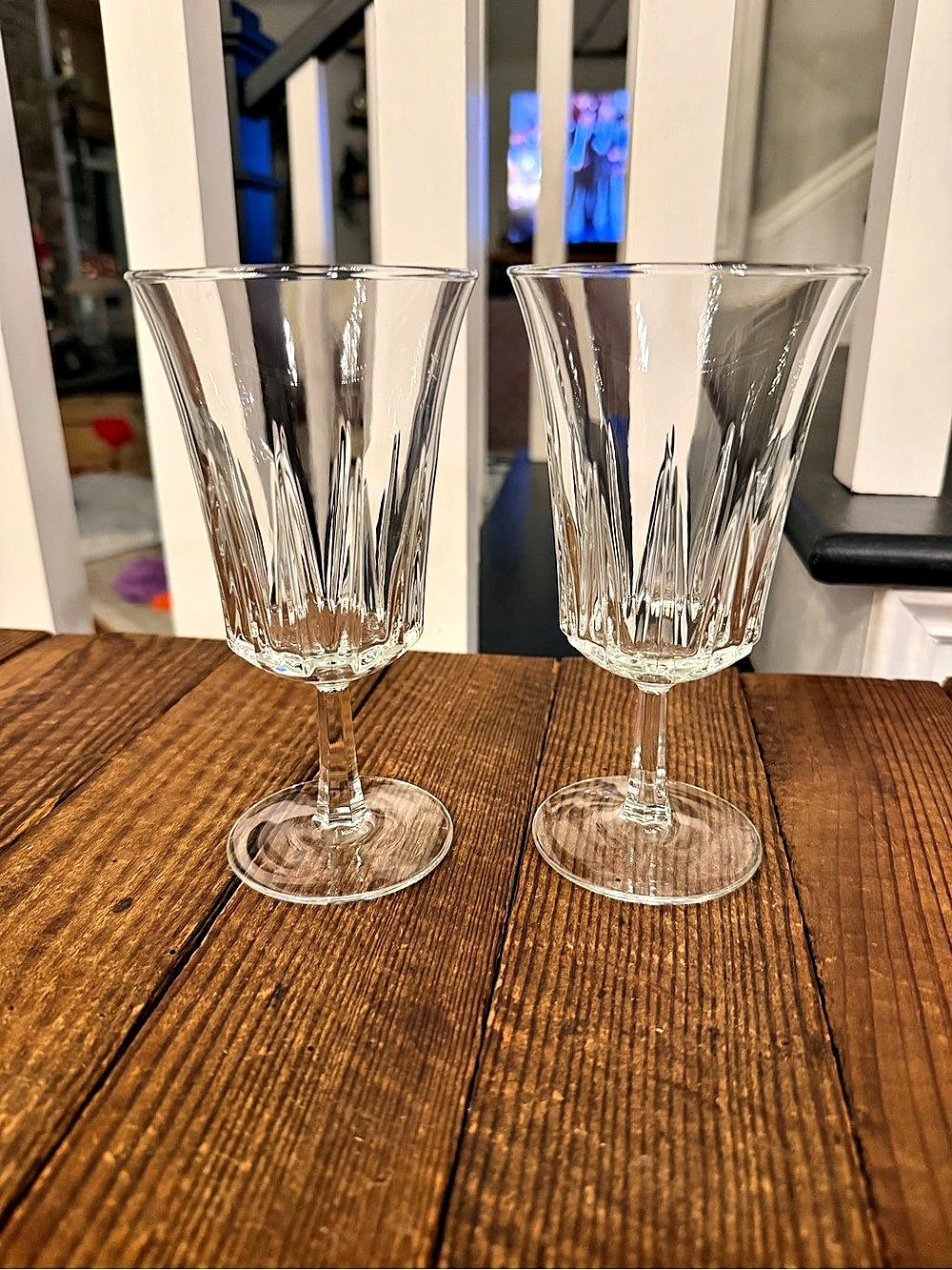 Pair of vintage Regency pattern wine glasses or water goblets
